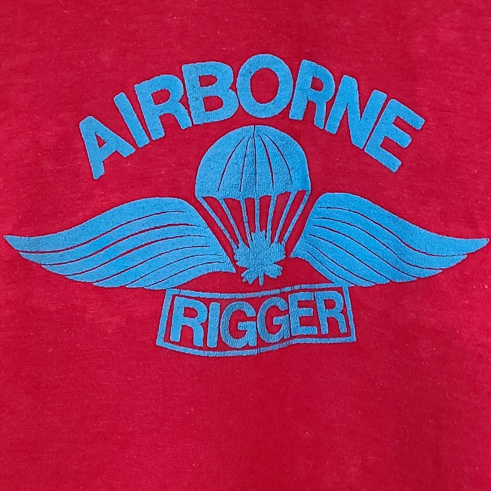 (117) Canadian Airborne Rigger T-Shirt Short Sleeve Maroon/Redish - Picture 3 of 5